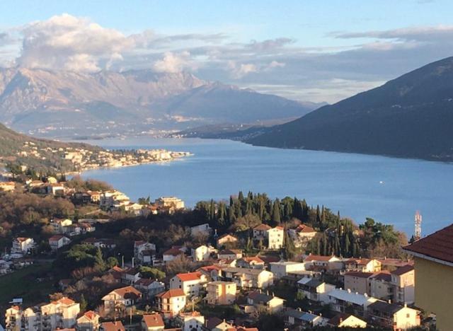 Apartment Simo Herceg Novi Kültér fotó