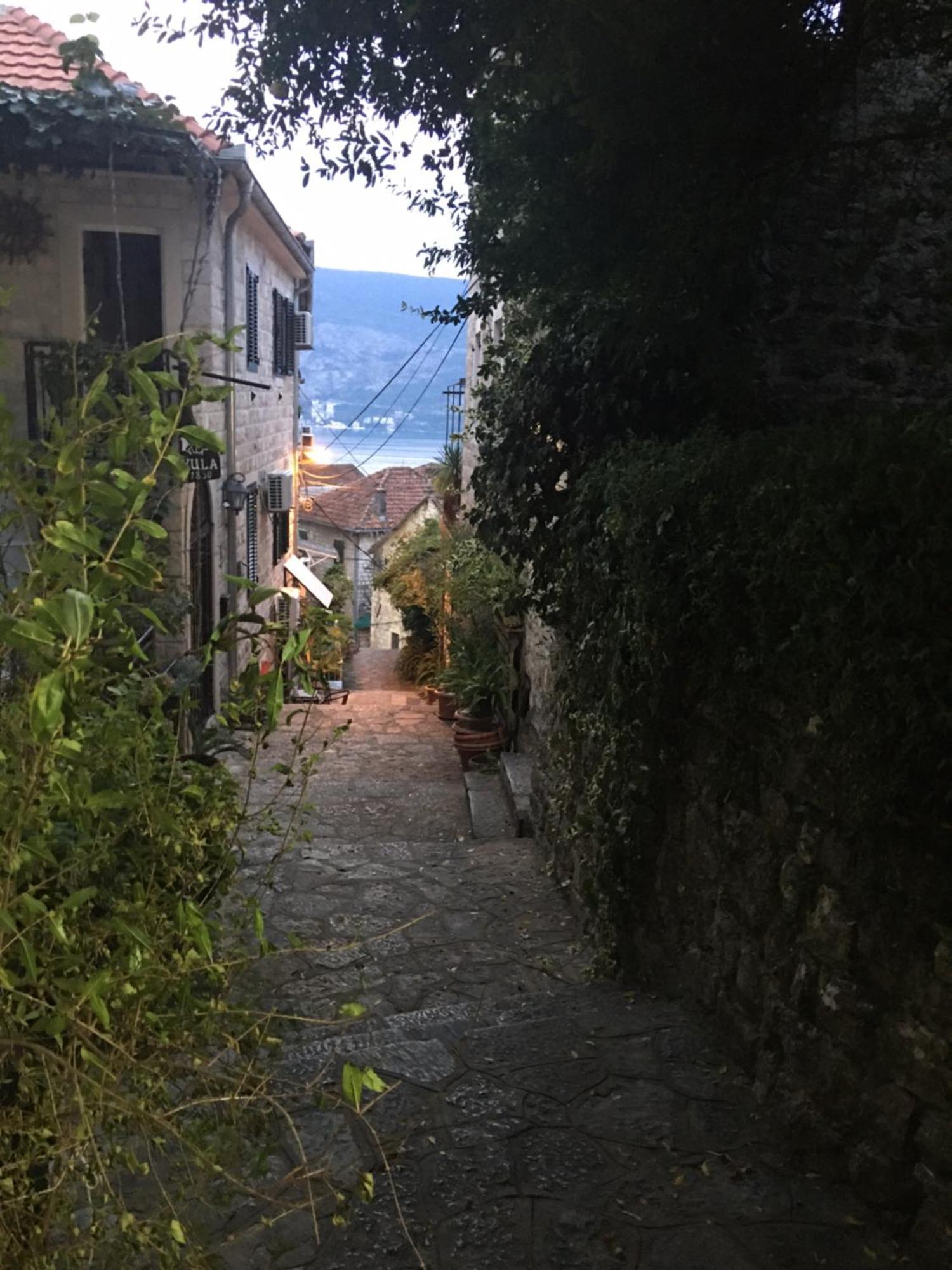 Apartment Simo Herceg Novi Kültér fotó